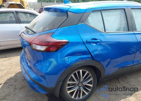 2021 Nissan Kicks Sv Xtronic Cvt z USA, uszkodzony, nr VIN 3N1CP5CV3ML547062